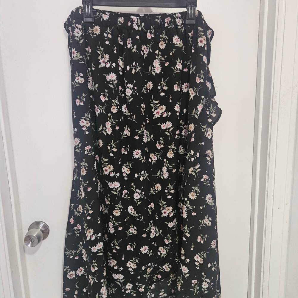 Amaryllis Black Skirt with Floral Accents